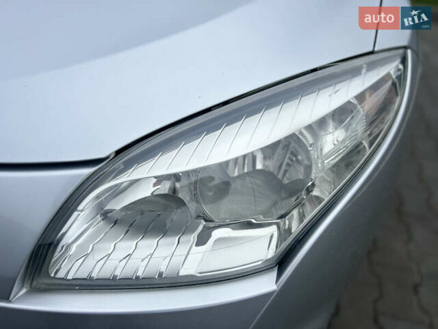 Сірий Рено Меган, об'ємом двигуна 1.6 л та пробігом 172 тис. км за 7450 $, фото 73 на Automoto.ua