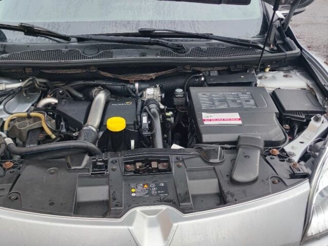 Сірий Рено Меган, об'ємом двигуна 1.5 л та пробігом 337 тис. км за 5600 $, фото 9 на Automoto.ua