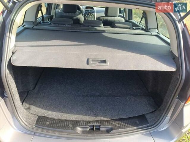 Серый Рено Меган, объемом двигателя 1.6 л и пробегом 190 тыс. км за 5800 $, фото 24 на Automoto.ua