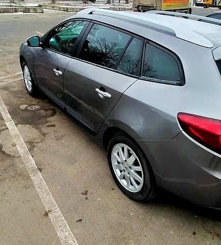 Сірий Рено Меган, об'ємом двигуна 1.6 л та пробігом 0 тис. км за 7000 $, фото 5 на Automoto.ua