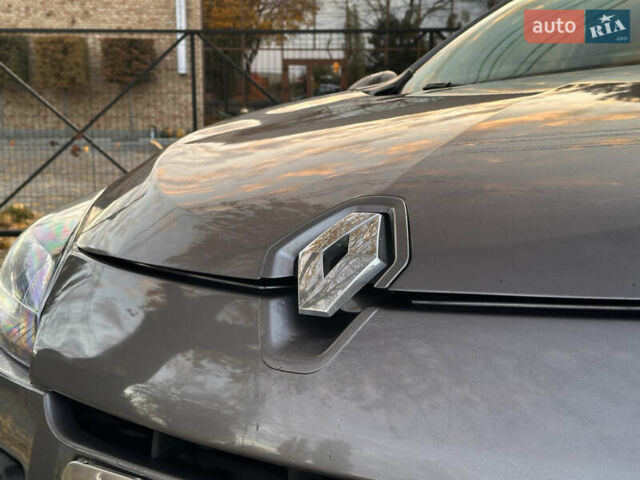 Рено Меган 2009 в Луцке на Automoto.ua Серый Рено Меган, объемом двигателя 1.5 л и пробегом 275 тыс. км за 5150 $, фото 1 на Automoto.ua