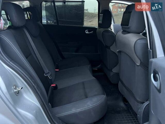 Серый Рено Меган, объемом двигателя 1.6 л и пробегом 263 тыс. км за 5590 $, фото 10 на Automoto.ua