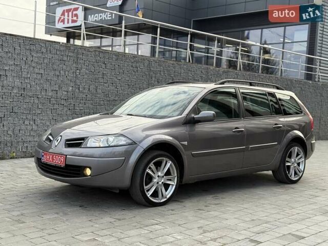 Серый Рено Меган, объемом двигателя 1.6 л и пробегом 195 тыс. км за 5850 $, фото 13 на Automoto.ua