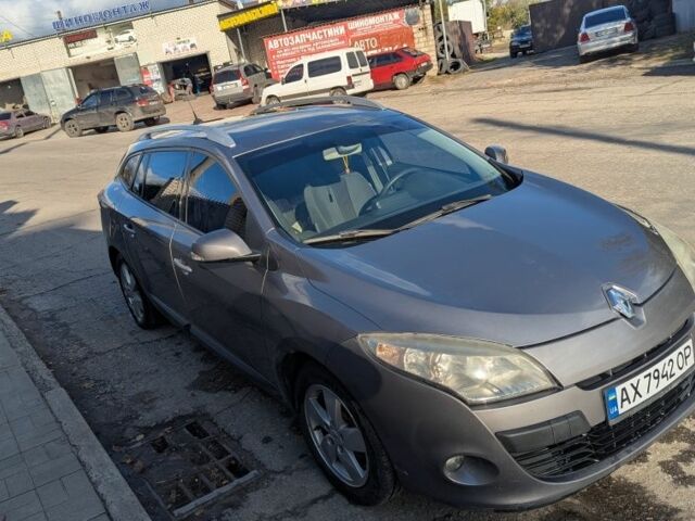 Серый Рено Меган, объемом двигателя 1.4 л и пробегом 207 тыс. км за 6000 $, фото 4 на Automoto.ua
