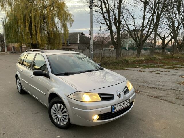 Сірий Рено Меган, об'ємом двигуна 1.6 л та пробігом 260 тис. км за 3750 $, фото 1 на Automoto.ua