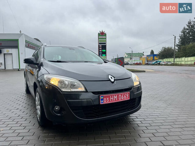 Серый Рено Меган, объемом двигателя 1.6 л и пробегом 231 тыс. км за 7800 $, фото 54 на Automoto.ua