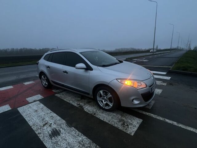 Серый Рено Меган, объемом двигателя 1.5 л и пробегом 248 тыс. км за 6500 $, фото 1 на Automoto.ua