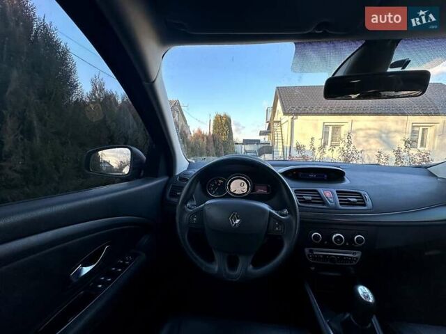 Сірий Рено Меган, об'ємом двигуна 1.46 л та пробігом 220 тис. км за 7190 $, фото 15 на Automoto.ua