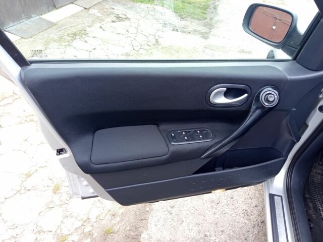 Серый Рено Меган, объемом двигателя 6 л и пробегом 198 тыс. км за 5850 $, фото 5 на Automoto.ua