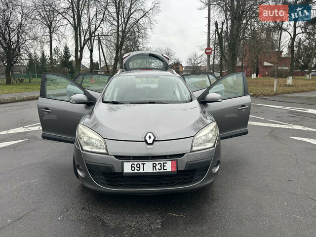 Серый Рено Меган, объемом двигателя 1.6 л и пробегом 176 тыс. км за 6500 $, фото 38 на Automoto.ua