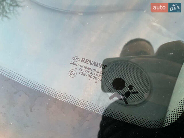 Сірий Рено Меган, об'ємом двигуна 1.6 л та пробігом 260 тис. км за 3600 $, фото 13 на Automoto.ua