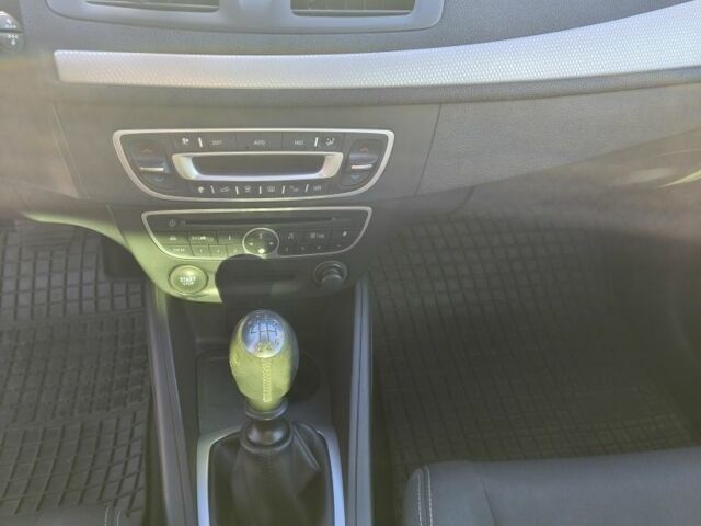 Серый Рено Меган, объемом двигателя 1.4 л и пробегом 215 тыс. км за 5900 $, фото 12 на Automoto.ua