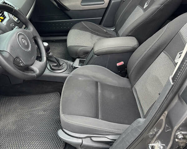 Серый Рено Меган, объемом двигателя 1.5 л и пробегом 277 тыс. км за 6000 $, фото 9 на Automoto.ua