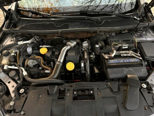 Серый Рено Меган, объемом двигателя 1.5 л и пробегом 275 тыс. км за 5350 $, фото 23 на Automoto.ua