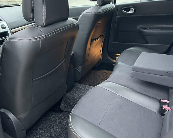 Сірий Рено Меган, об'ємом двигуна 1.6 л та пробігом 230 тис. км за 5950 $, фото 23 на Automoto.ua