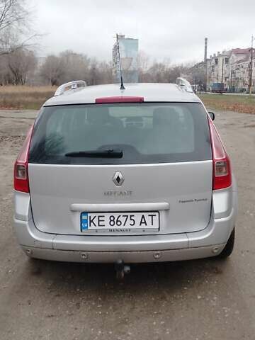 Серый Рено Меган, объемом двигателя 1.46 л и пробегом 295 тыс. км за 5100 $, фото 4 на Automoto.ua