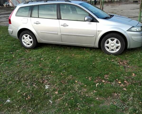 Серый Рено Меган, объемом двигателя 1.6 л и пробегом 178 тыс. км за 5900 $, фото 10 на Automoto.ua