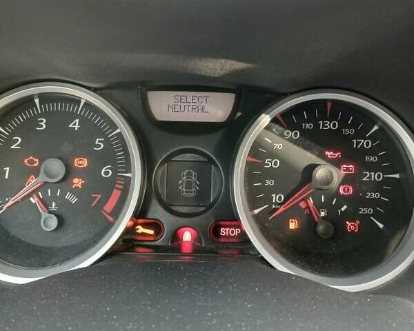 Серый Рено Меган, объемом двигателя 1.6 л и пробегом 199 тыс. км за 4900 $, фото 13 на Automoto.ua