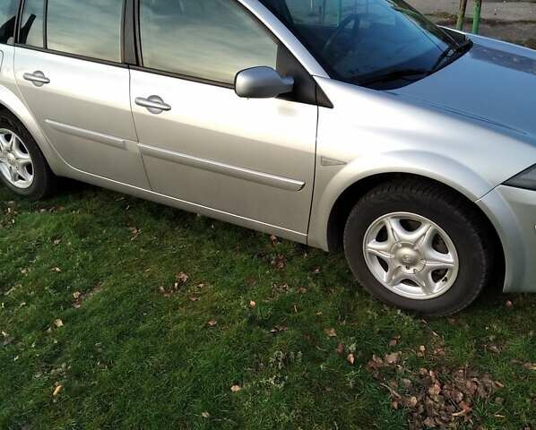 Серый Рено Меган, объемом двигателя 1.6 л и пробегом 178 тыс. км за 5900 $, фото 12 на Automoto.ua