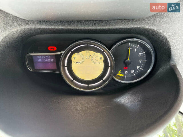 Рено Меган 2009 в Киеве на Automoto.ua Серый Рено Меган, объемом двигателя 1.4 л и пробегом 267 тыс. км за 5990 $, фото 14 на Automoto.ua