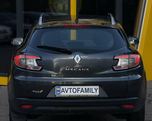 Серый Рено Меган, объемом двигателя 1.46 л и пробегом 293 тыс. км за 6299 $, фото 3 на Automoto.ua