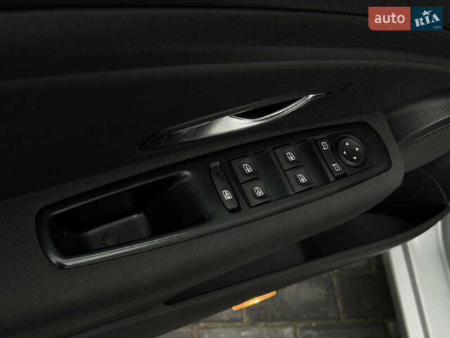 Сірий Рено Меган, об'ємом двигуна 1.6 л та пробігом 196 тис. км за 7850 $, фото 78 на Automoto.ua