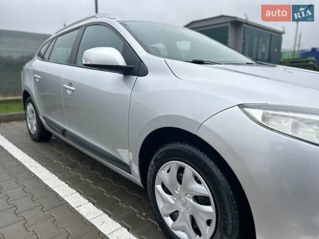 Сірий Рено Меган, об'ємом двигуна 1.6 л та пробігом 172 тис. км за 7450 $, фото 75 на Automoto.ua