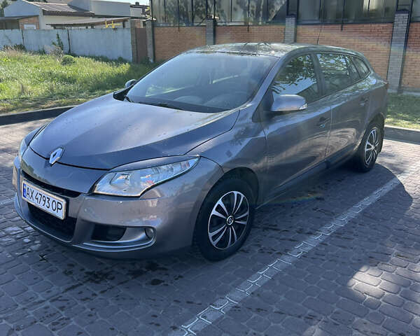 Сірий Рено Меган, об'ємом двигуна 1.46 л та пробігом 270 тис. км за 6200 $, фото 1 на Automoto.ua