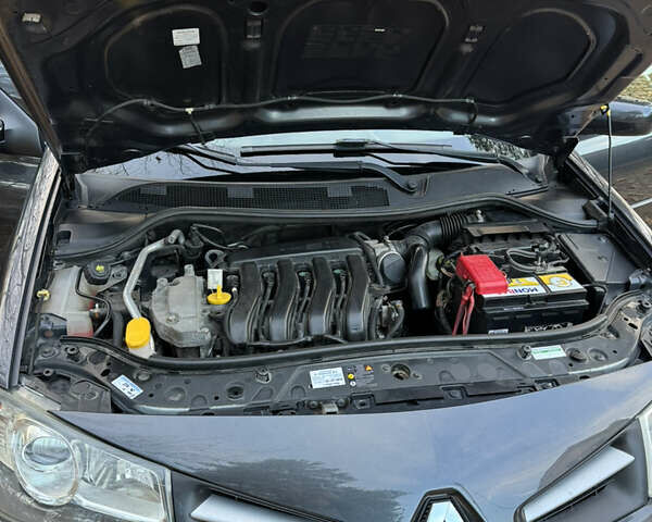 Серый Рено Меган, объемом двигателя 1.6 л и пробегом 204 тыс. км за 6900 $, фото 21 на Automoto.ua