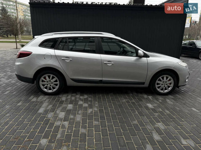 Сірий Рено Меган, об'ємом двигуна 1.6 л та пробігом 196 тис. км за 7850 $, фото 49 на Automoto.ua