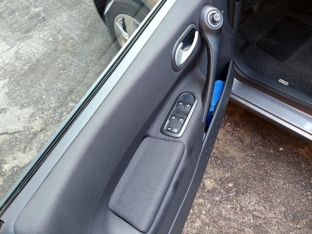 Серый Рено Меган, объемом двигателя 1.6 л и пробегом 226 тыс. км за 5900 $, фото 10 на Automoto.ua