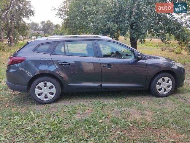 Серый Рено Меган, объемом двигателя 1.6 л и пробегом 217 тыс. км за 6900 $, фото 1 на Automoto.ua