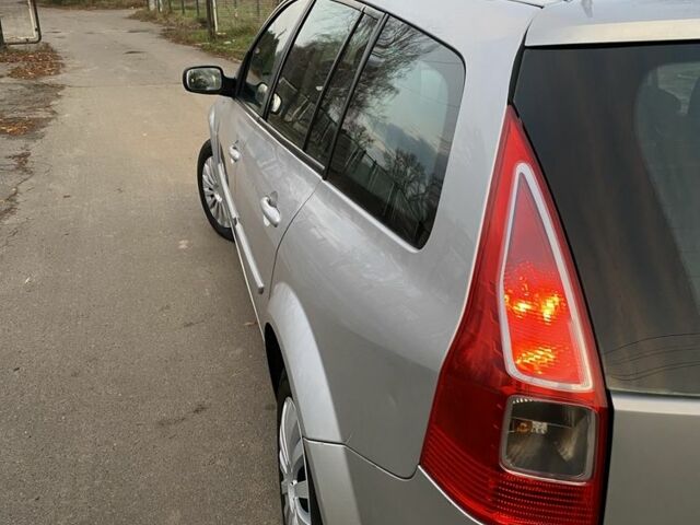 Сірий Рено Меган, об'ємом двигуна 1.6 л та пробігом 260 тис. км за 3750 $, фото 11 на Automoto.ua