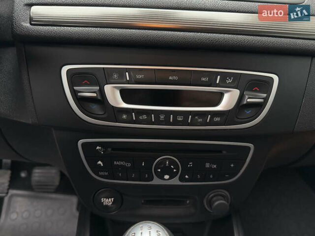 Сірий Рено Меган, об'ємом двигуна 1.6 л та пробігом 196 тис. км за 7850 $, фото 95 на Automoto.ua