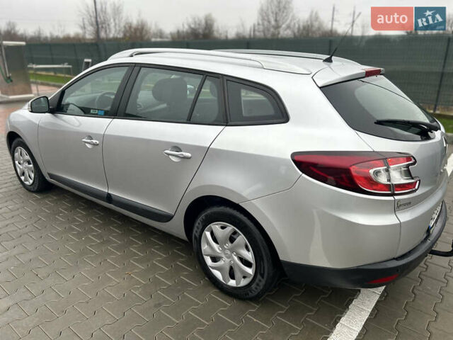 Сірий Рено Меган, об'ємом двигуна 1.6 л та пробігом 172 тис. км за 7450 $, фото 48 на Automoto.ua