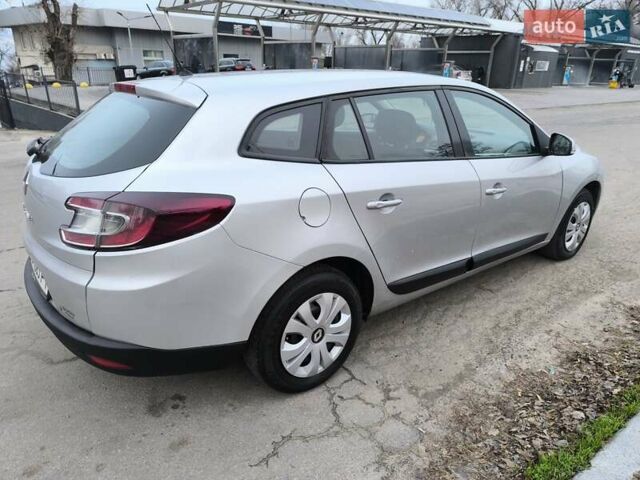 Сірий Рено Меган, об'ємом двигуна 1.46 л та пробігом 325 тис. км за 6700 $, фото 5 на Automoto.ua