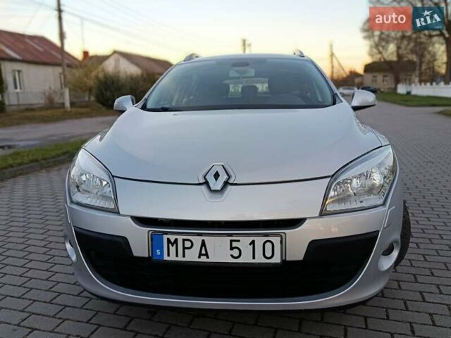 Серый Рено Меган, объемом двигателя 1.6 л и пробегом 195 тыс. км за 6800 $, фото 23 на Automoto.ua