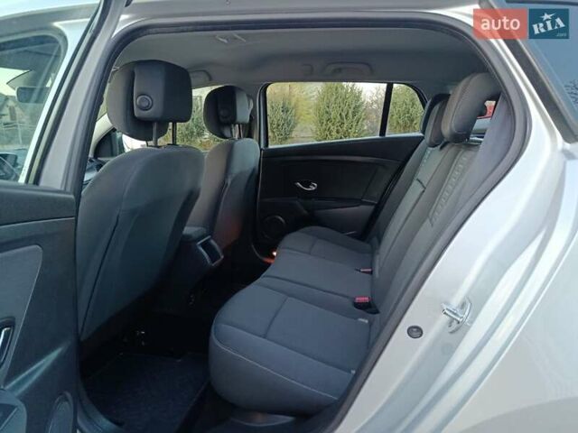 Серый Рено Меган, объемом двигателя 1.6 л и пробегом 195 тыс. км за 6800 $, фото 42 на Automoto.ua