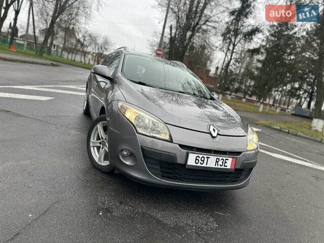 Сірий Рено Меган, об'ємом двигуна 1.6 л та пробігом 176 тис. км за 6450 $, фото 13 на Automoto.ua