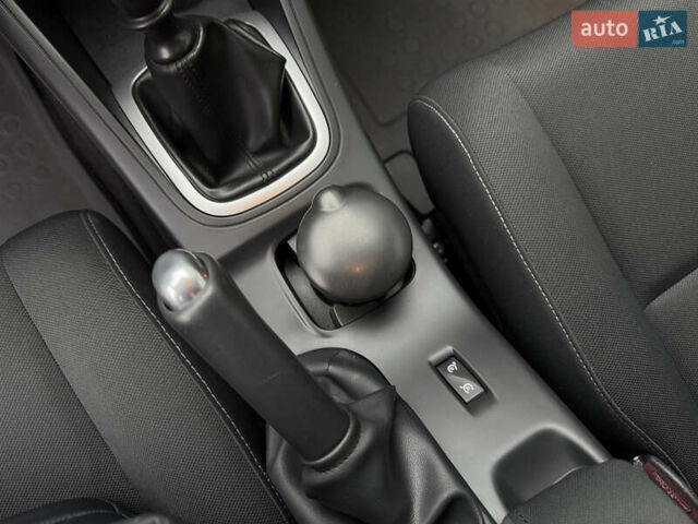 Сірий Рено Меган, об'ємом двигуна 1.6 л та пробігом 196 тис. км за 7850 $, фото 97 на Automoto.ua