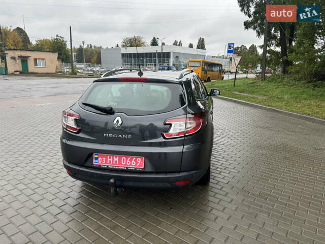 Рено Меган 2009 в Белой Церкве на Automoto.ua Серый Рено Меган, объемом двигателя 1.6 л и пробегом 231 тыс. км за 7900 $, фото 11 на Automoto.ua