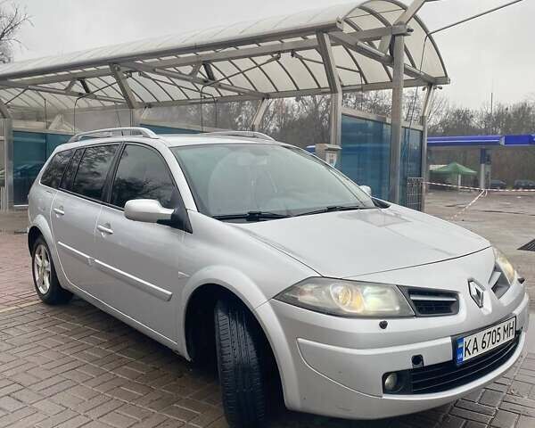 Сірий Рено Меган, об'ємом двигуна 1.6 л та пробігом 263 тис. км за 5300 $, фото 2 на Automoto.ua