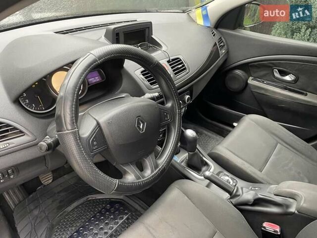 Сірий Рено Меган, об'ємом двигуна 1.46 л та пробігом 230 тис. км за 6700 $, фото 4 на Automoto.ua
