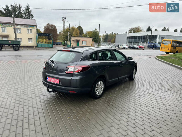 Рено Меган 2009 в Белой Церкве на Automoto.ua Серый Рено Меган, объемом двигателя 1.6 л и пробегом 231 тыс. км за 7900 $, фото 28 на Automoto.ua