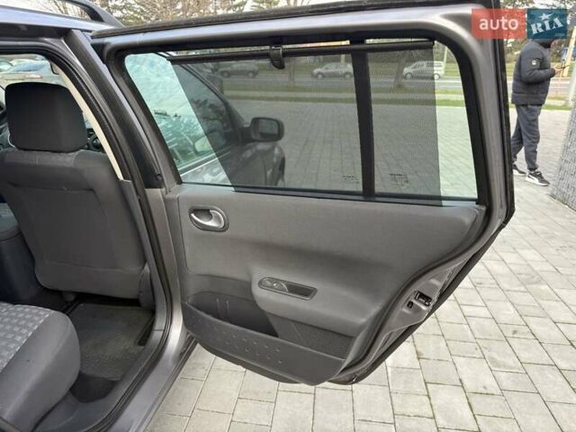 Серый Рено Меган, объемом двигателя 1.6 л и пробегом 195 тыс. км за 5750 $, фото 35 на Automoto.ua