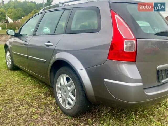 Серый Рено Меган, объемом двигателя 1.6 л и пробегом 168 тыс. км за 3737 $, фото 2 на Automoto.ua