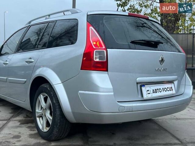 Серый Рено Меган, объемом двигателя 1.6 л и пробегом 263 тыс. км за 5590 $, фото 7 на Automoto.ua