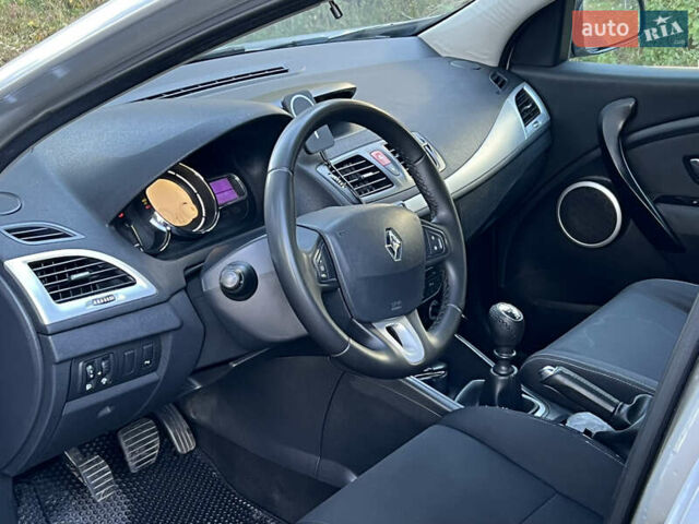 Рено Меган 2009 в Черкассах на Automoto.ua Серый Рено Меган, объемом двигателя 1.46 л и пробегом 283 тыс. км за 7700 $, фото 7 на Automoto.ua