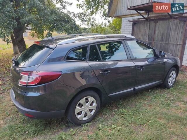 Серый Рено Меган, объемом двигателя 1.6 л и пробегом 217 тыс. км за 6900 $, фото 2 на Automoto.ua