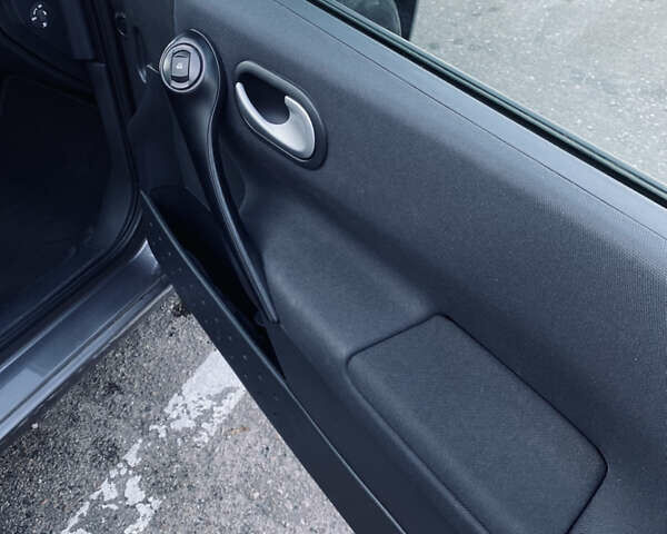 Серый Рено Меган, объемом двигателя 1.46 л и пробегом 213 тыс. км за 5699 $, фото 19 на Automoto.ua